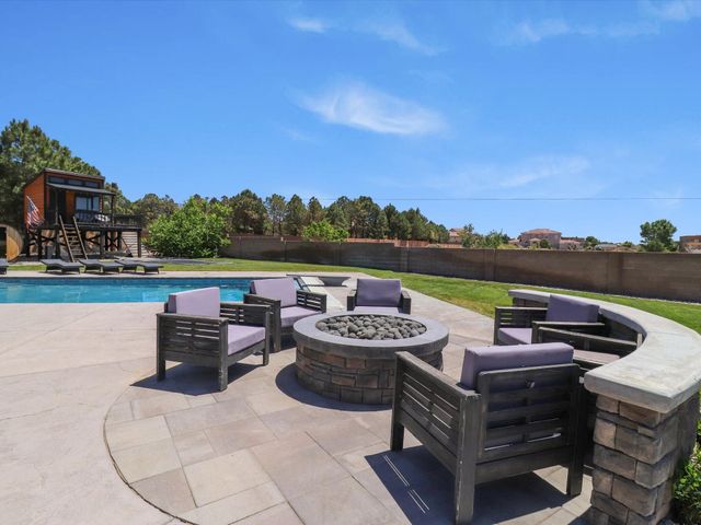 7200 Elena Drive NE, Albuquerque, NM 87113