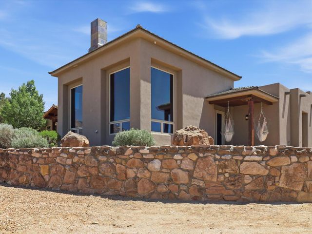 7200 Elena Drive NE, Albuquerque, NM 87113