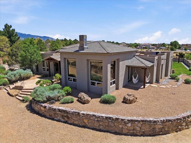7200 Elena Drive NE, Albuquerque, NM 87113