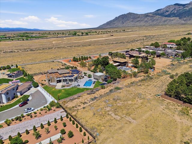 7200 Elena Drive NE, Albuquerque, NM 87113