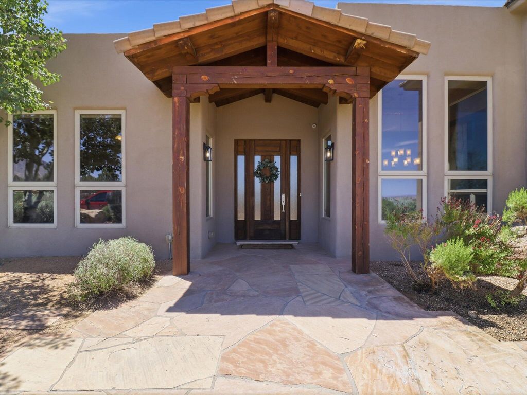 7200 Elena Drive NE, Albuquerque, NM 87113