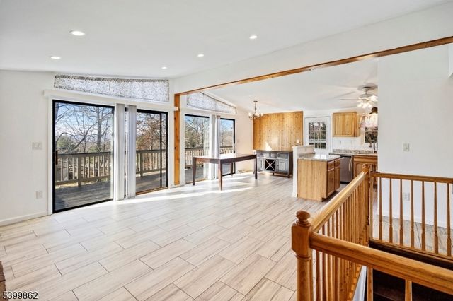 5 Deer Run Dr, High Bridge Boro, NJ 08829