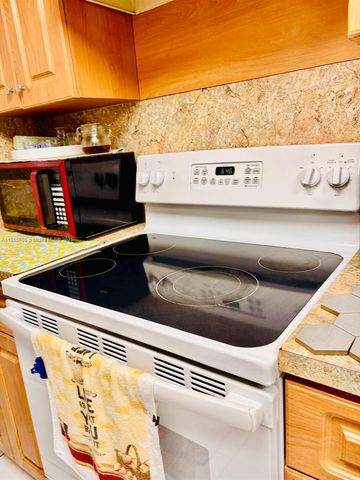 2055 SW 122nd Ave 509, Miami, FL 33175