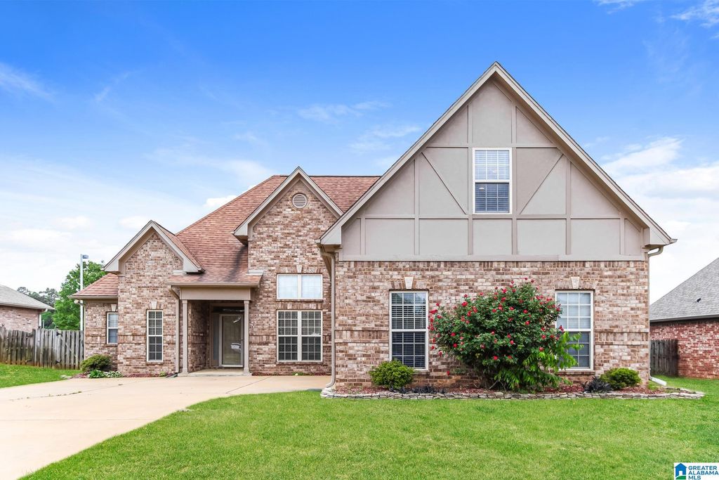 332 TANGLEWOOD CIRCLE, Alabaster, AL 35007