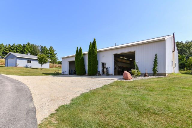 9702 W State Road 81, Beloit, WI 53511