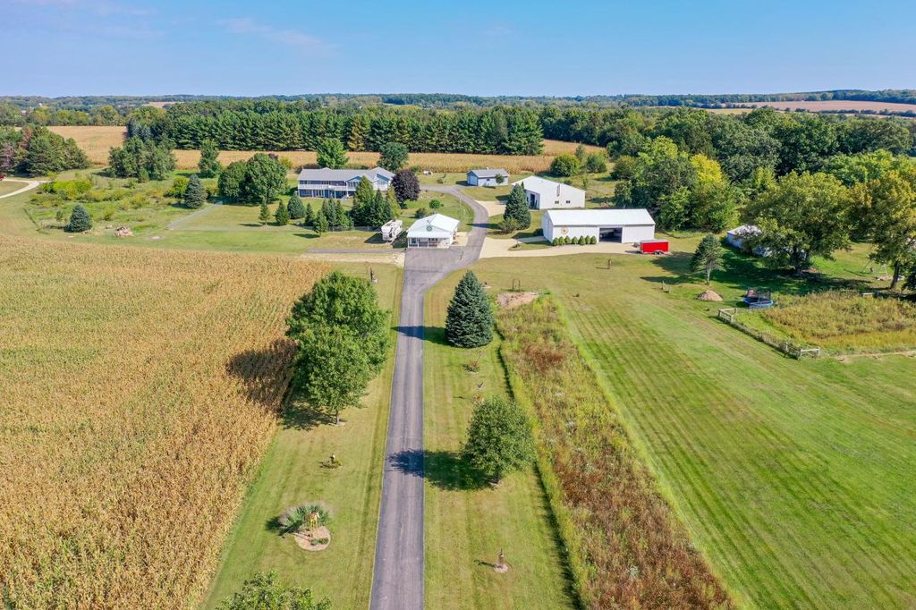 9702 W State Road 81, Beloit, WI 53511