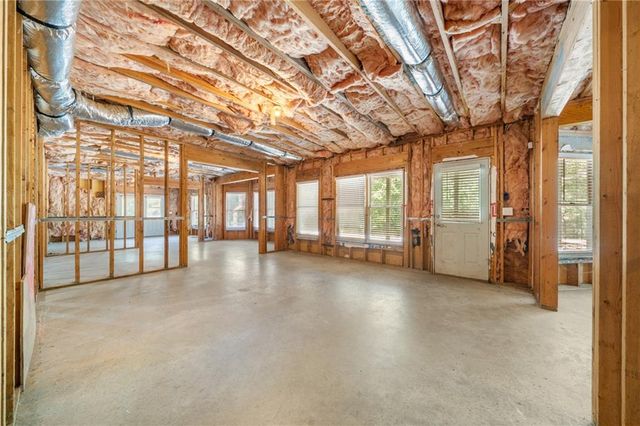8805 Saddle Trail, Ball Ground, GA 30107