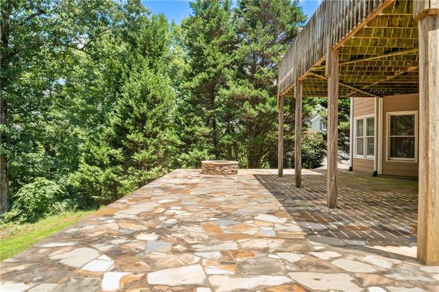 8805 Saddle Trail, Ball Ground, GA 30107