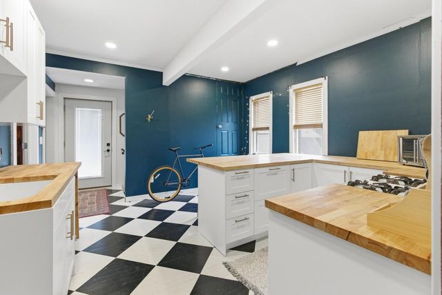 536 61st STREET, Wauwatosa, WI 53213