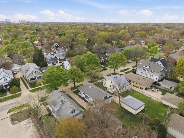 536 61st STREET, Wauwatosa, WI 53213