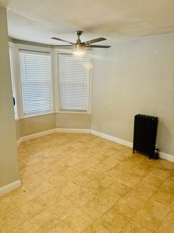 36 Cedar St 1A, Worcester, MA 01609