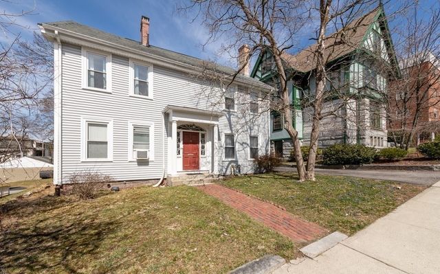 36 Cedar St 1A, Worcester, MA 01609