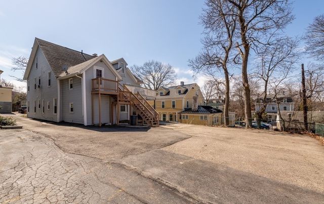 36 Cedar St 1A, Worcester, MA 01609