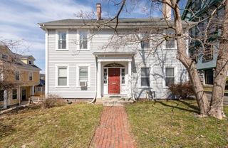 36 Cedar St 1A, Worcester, MA 01609