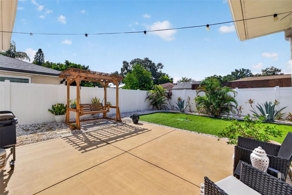 Image 23 of property listing at 1737 STARLIGHT DRIVE, Clearwater, FL 33755