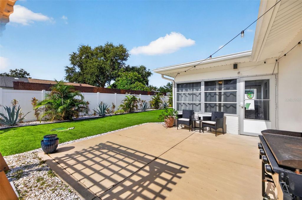 Image 24 of property listing at 1737 STARLIGHT DRIVE, Clearwater, FL 33755