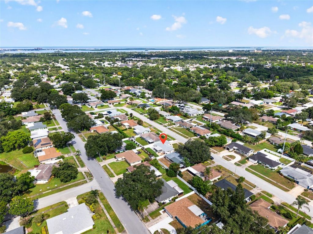 Image 33 of property listing at 1737 STARLIGHT DRIVE, Clearwater, FL 33755