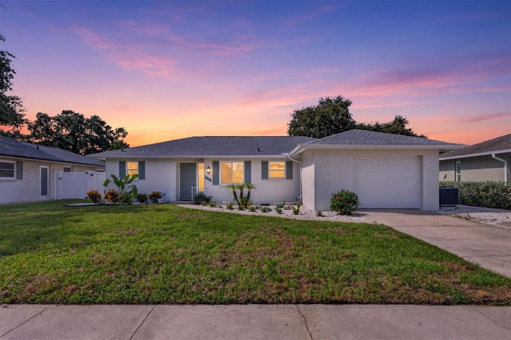 Image 36 of property listing at 1737 STARLIGHT DRIVE, Clearwater, FL 33755