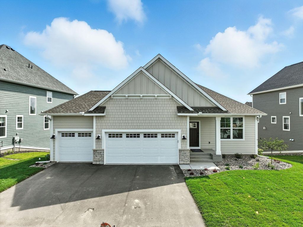 10180 Shadyview Lane N, Maple Grove, MN 55311