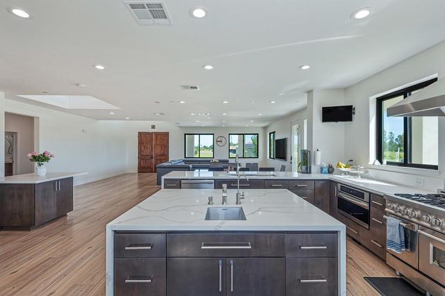 3885 Jefferson Blvd, West Sacramento, CA 95691