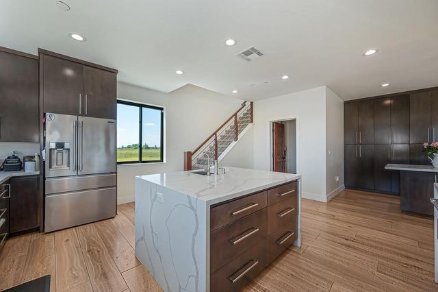 3885 Jefferson Blvd, West Sacramento, CA 95691