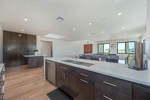 3885 Jefferson Blvd, West Sacramento, CA 95691