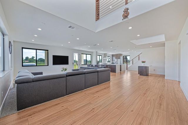 3885 Jefferson Blvd, West Sacramento, CA 95691