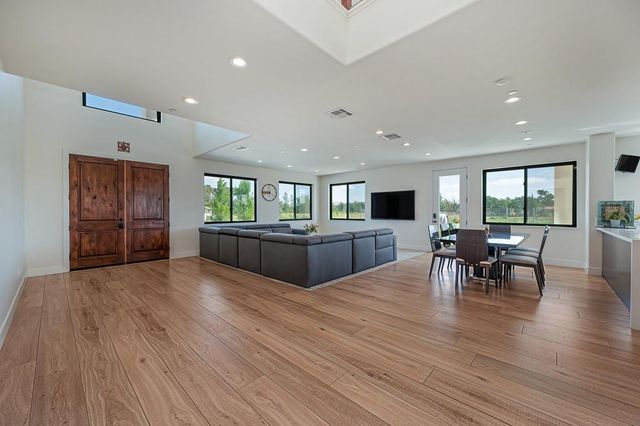 3885 Jefferson Blvd, West Sacramento, CA 95691