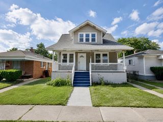 7271 Wiegand, Center Line, MI 48015