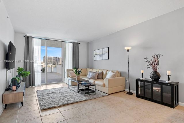 18100 N Bay Road 308, Sunny Isles Beach, FL 33160