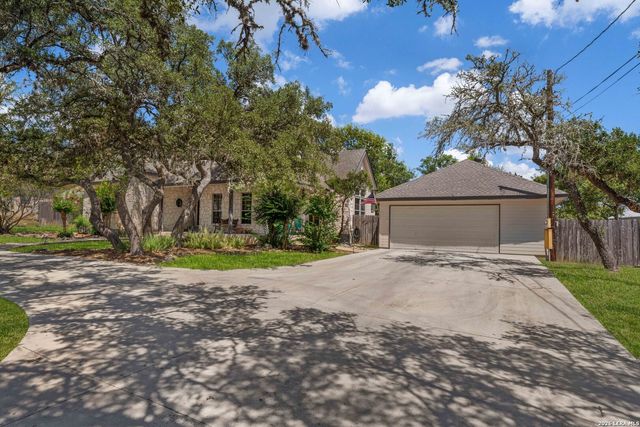 134 WOODLAND BLVD, Boerne, TX 78006