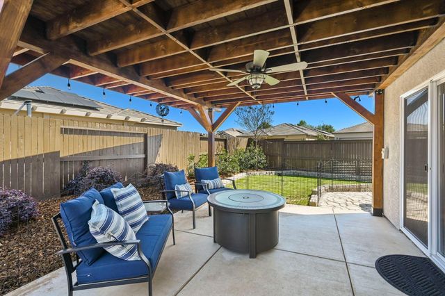 1500 Lahonton Way, Ione, CA 95640