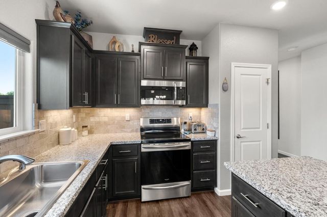 1500 Lahonton Way, Ione, CA 95640