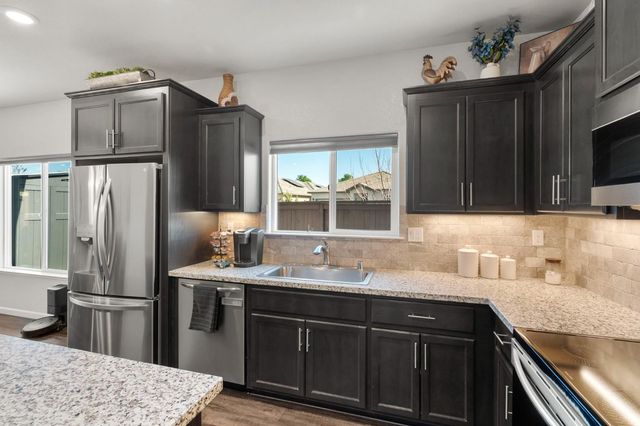 1500 Lahonton Way, Ione, CA 95640