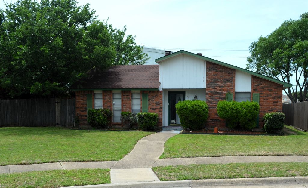 9615 Sophora Circle, Dallas, TX 75249