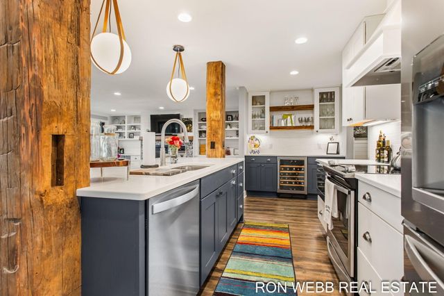 1745 Ottawa Beach Road 3, Holland, MI 49424