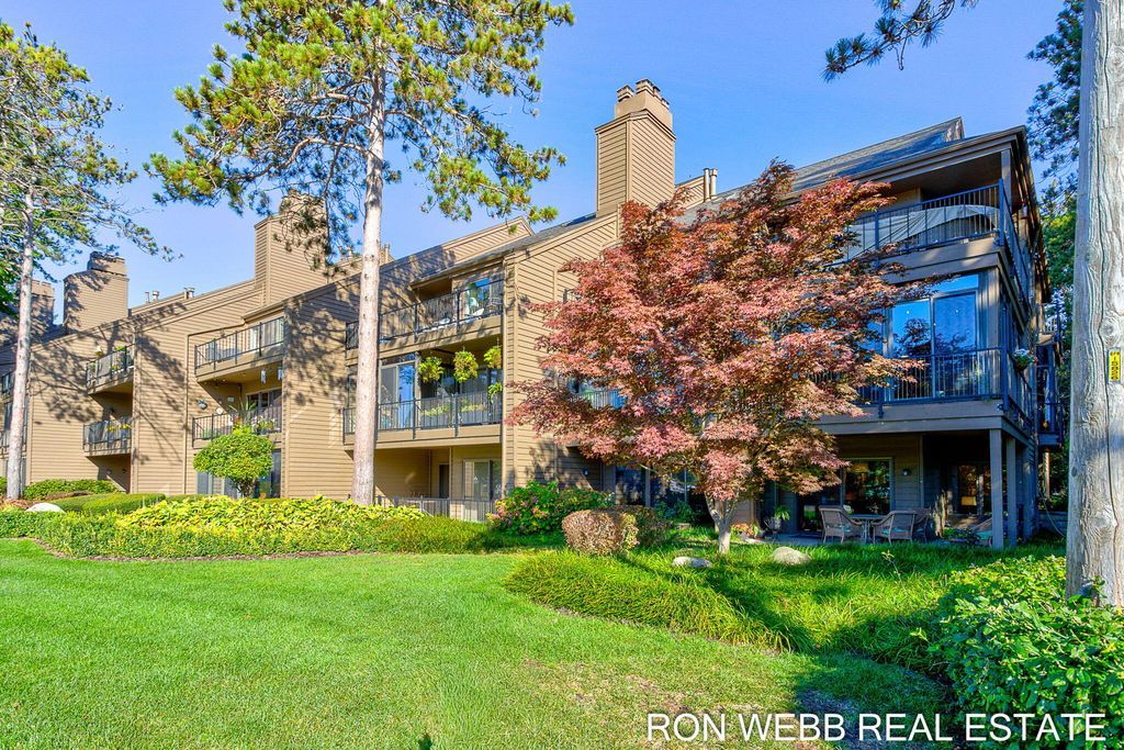 1745 Ottawa Beach Road 3, Holland, MI 49424