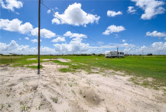 510 Rattlesnake Point, Rockport, TX 78382