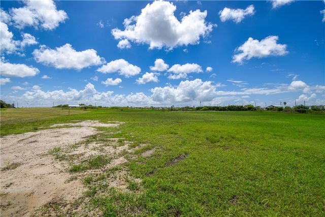 510 Rattlesnake Point, Rockport, TX 78382