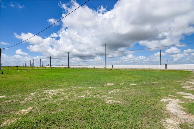 510 Rattlesnake Point, Rockport, TX 78382