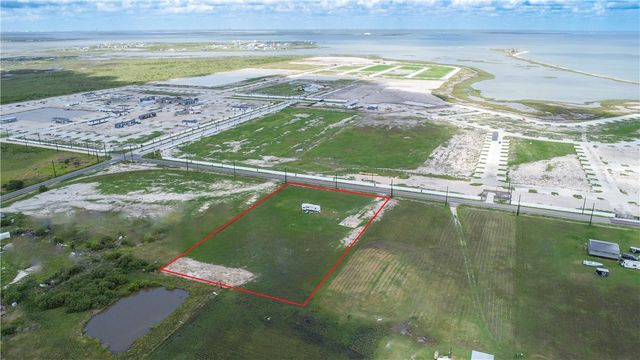 510 Rattlesnake Point, Rockport, TX 78382