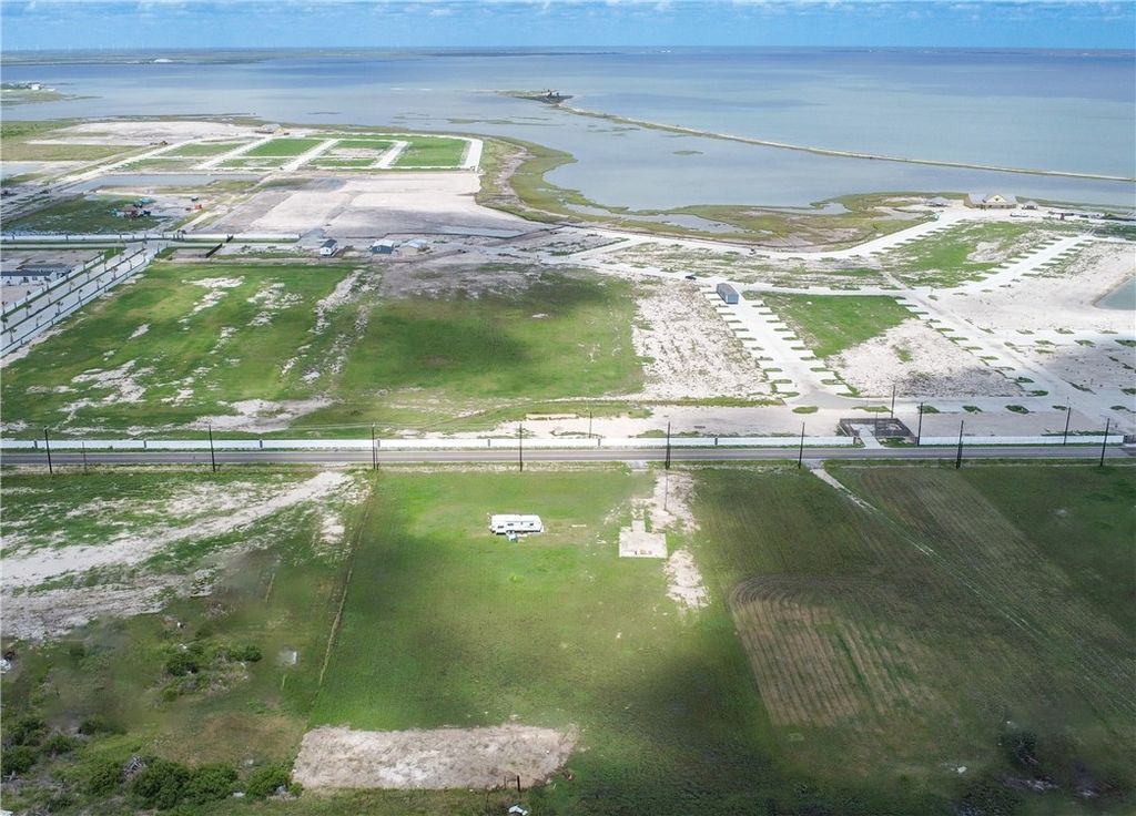 510 Rattlesnake Point, Rockport, TX 78382 — photo 2