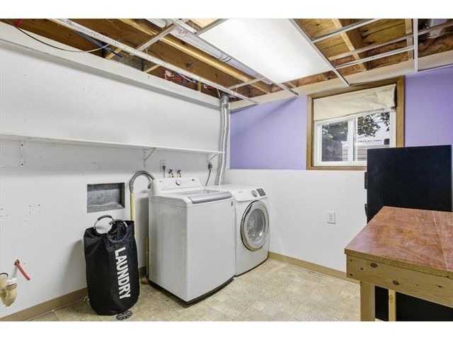 443 Oak Street, Woodville, WI 54028