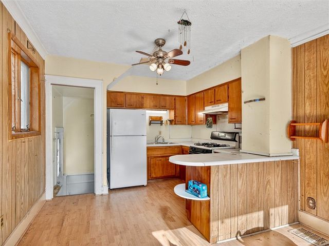 28 Penrose Street, Rochester, NY 14612