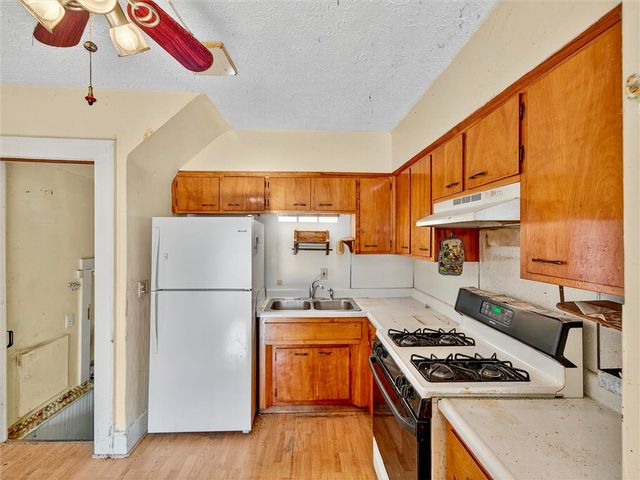 28 Penrose Street, Rochester, NY 14612