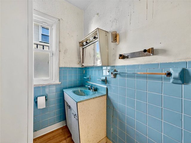 28 Penrose Street, Rochester, NY 14612