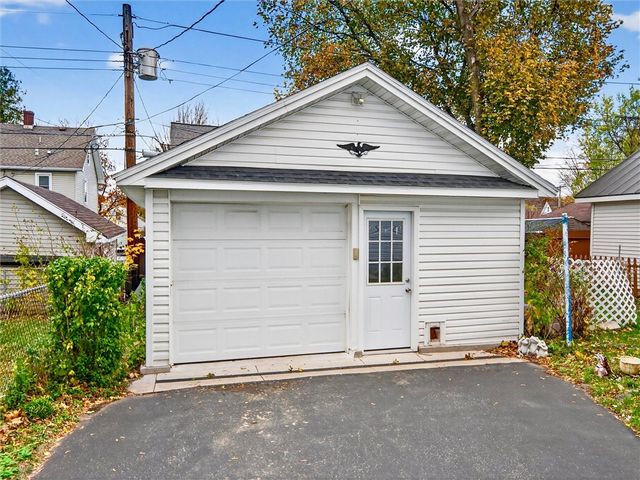 28 Penrose Street, Rochester, NY 14612