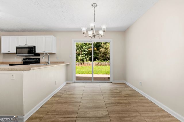 220 Splitwood Lane, Fairburn, GA 30213