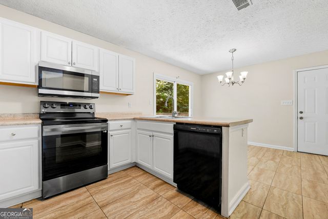 220 Splitwood Lane, Fairburn, GA 30213