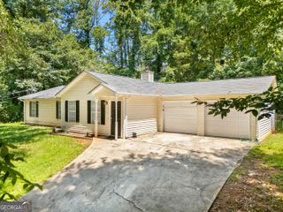 220 Splitwood Lane, Fairburn, GA 30213